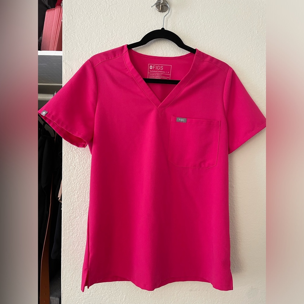 Figs Catarina- One-Pocket Scrub Top - Small Shocking Pink